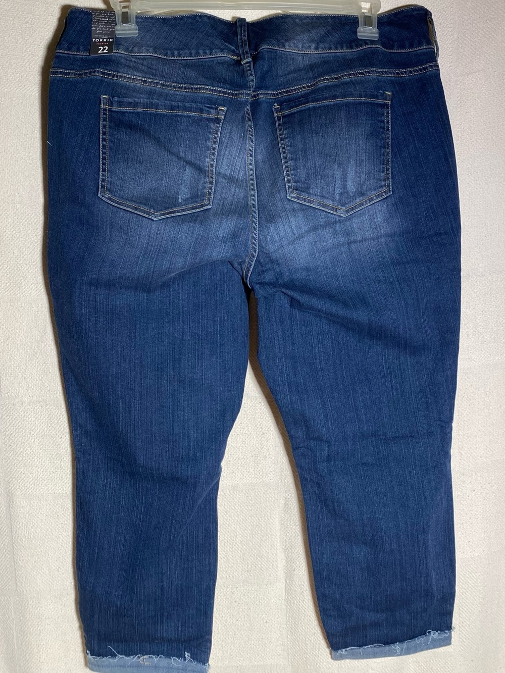 Torrid Women's Blue Distressed Crop Jeans - Picture 2 of 6
